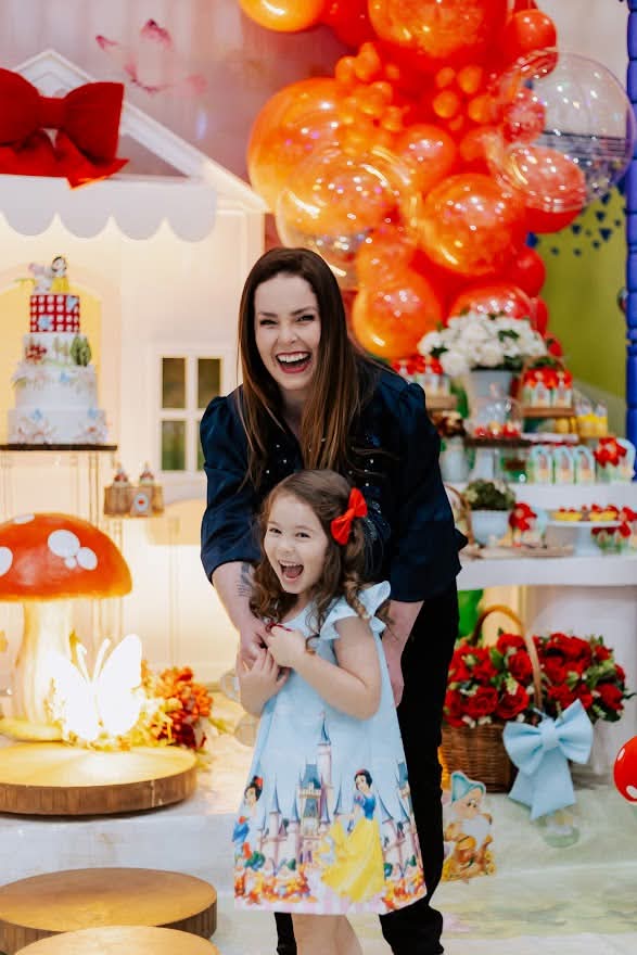 Naty Meg festeja 4 anos da filha em SP